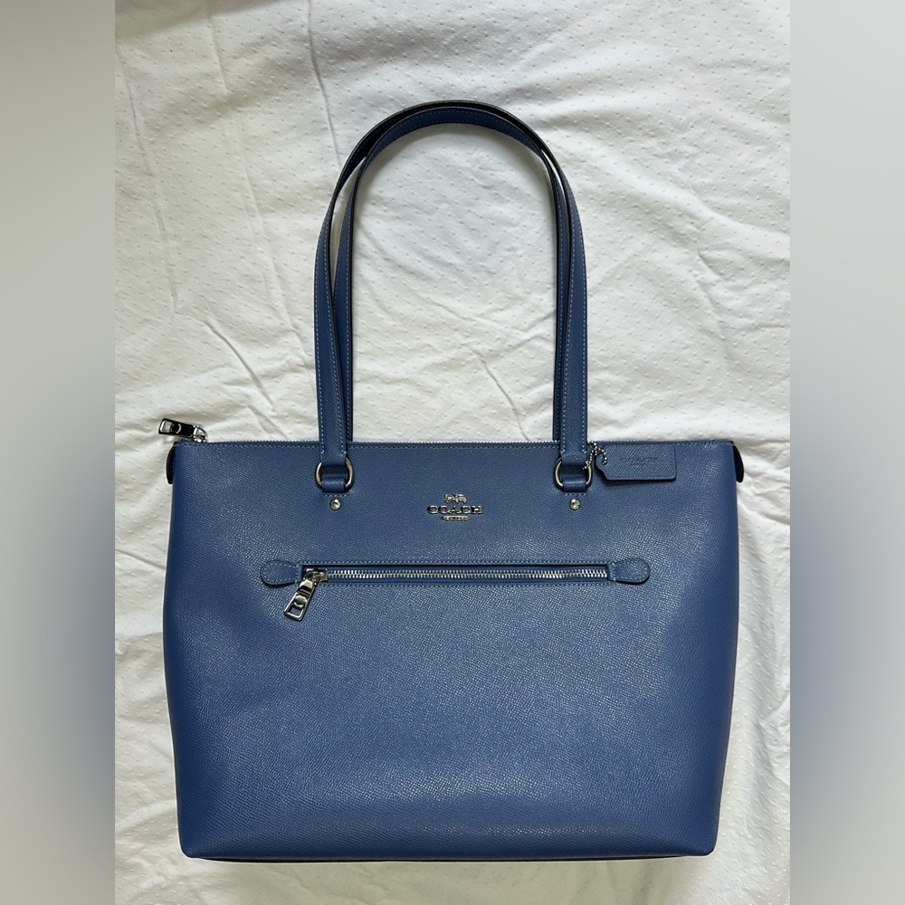 Coach F79608 Crossgrain Leather Zip Top Tote. Blue with 
Silver hardware.